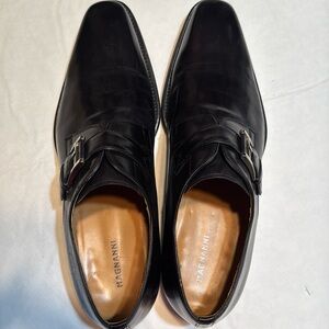 Men casual black Magnanni shoe size 12.